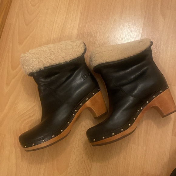 UGG boot size 8, bought from Nordstrom - Picture 3 of 7